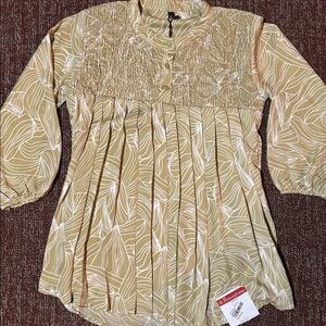 Women’s Large Gorgeous high quality 100% silk printed pleated 3/4 sleeve blouse